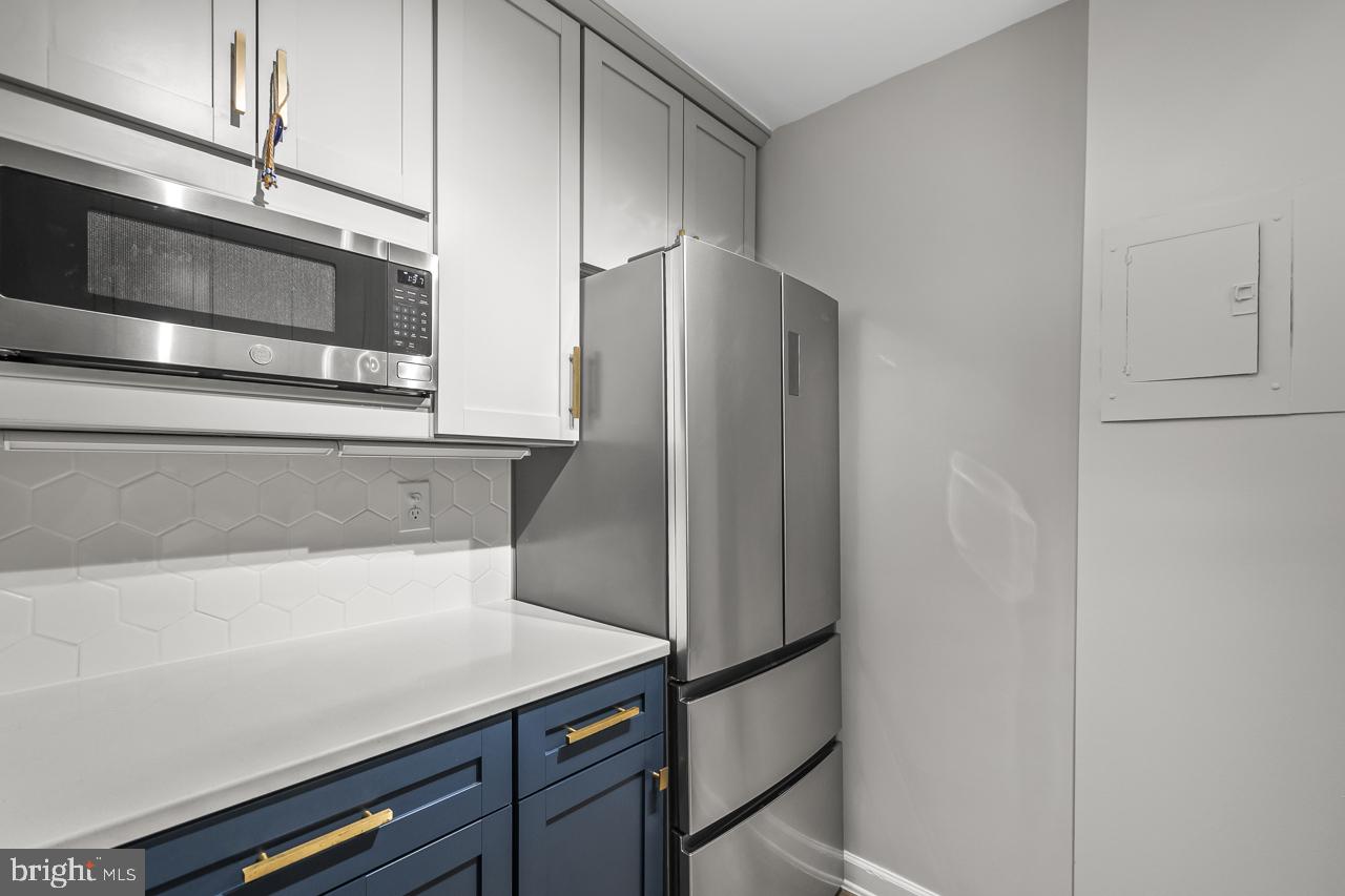 1111 ARLINGTON BOULEVARD 318
