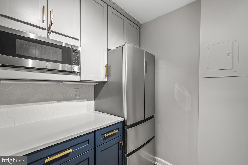 1111 ARLINGTON BOULEVARD 318