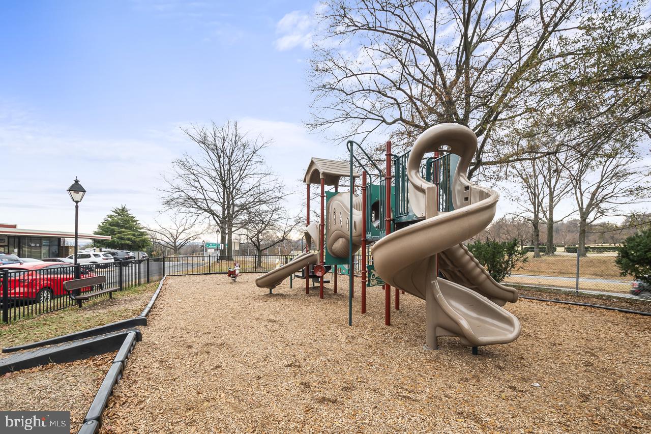1111 ARLINGTON BOULEVARD 318