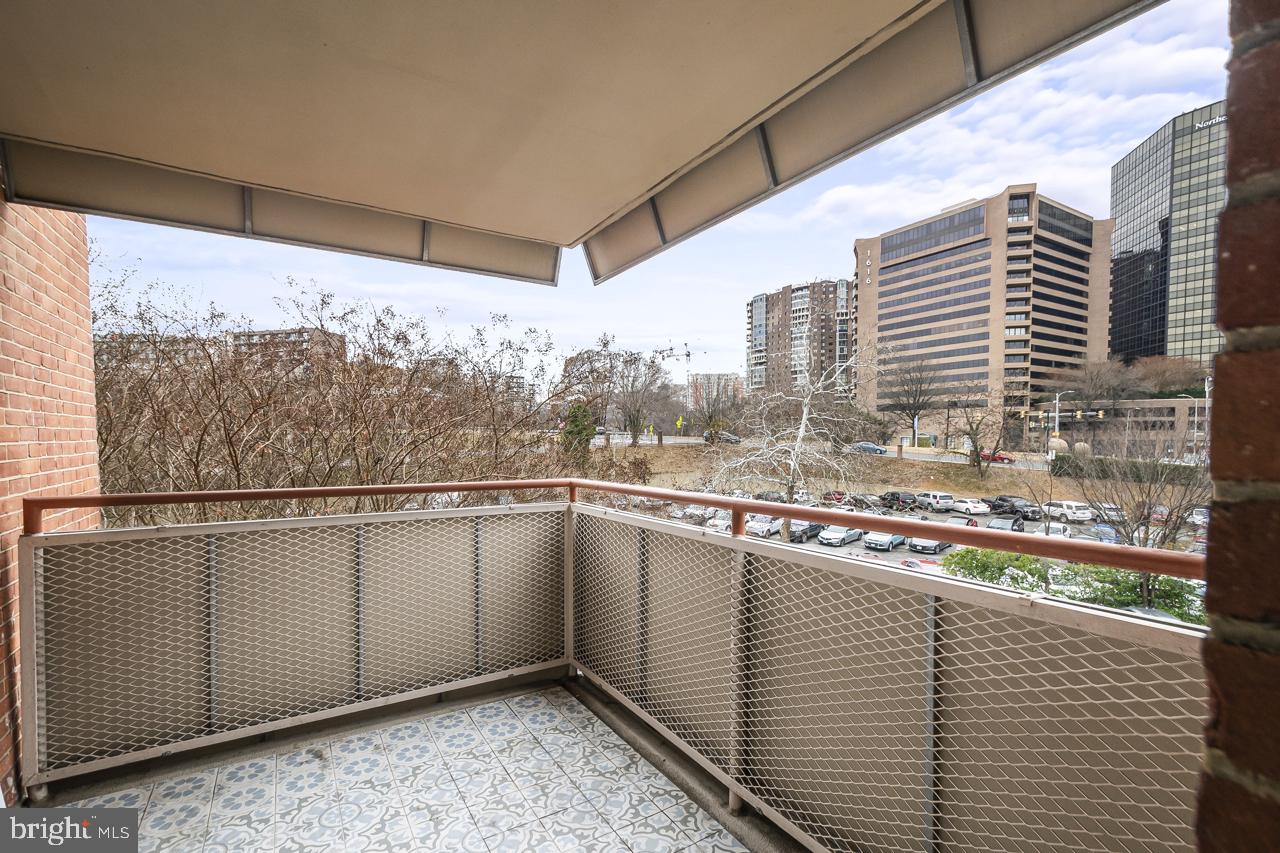 1111 ARLINGTON BOULEVARD 318