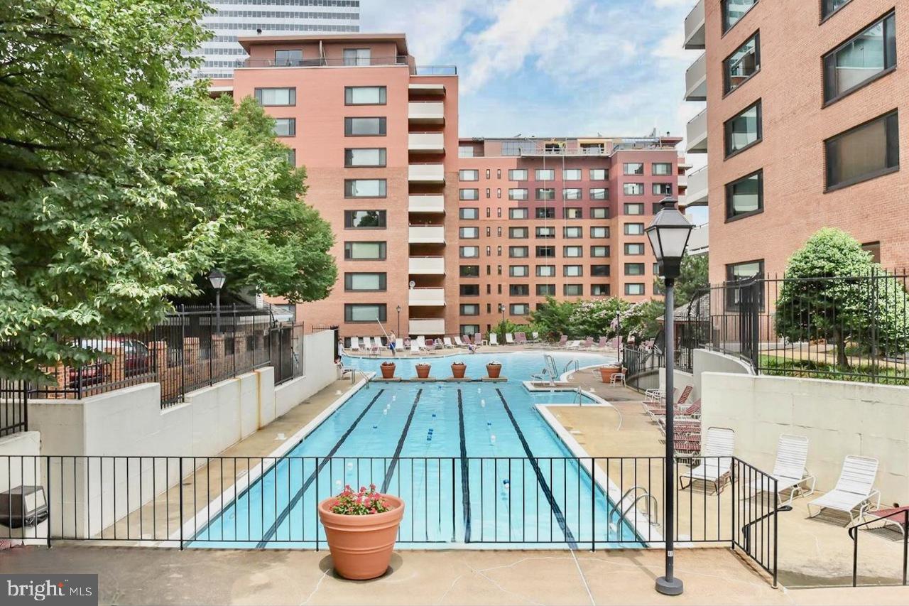 1111 ARLINGTON BOULEVARD 318
