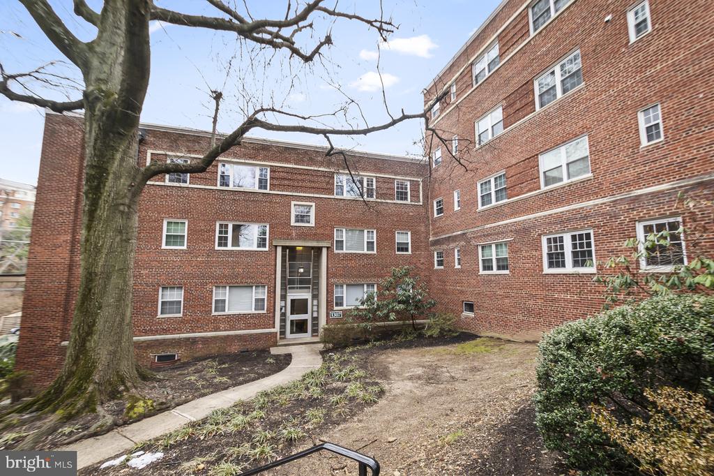 1307 N ODE STREET 424