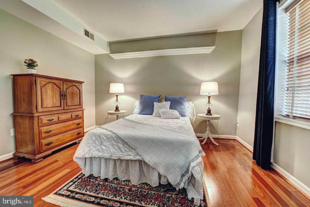 2015 KEY BOULEVARD 12604