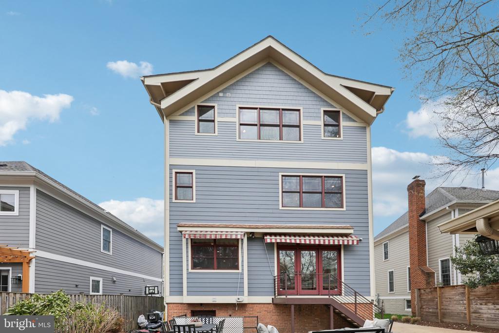 816 VEITCH STREET