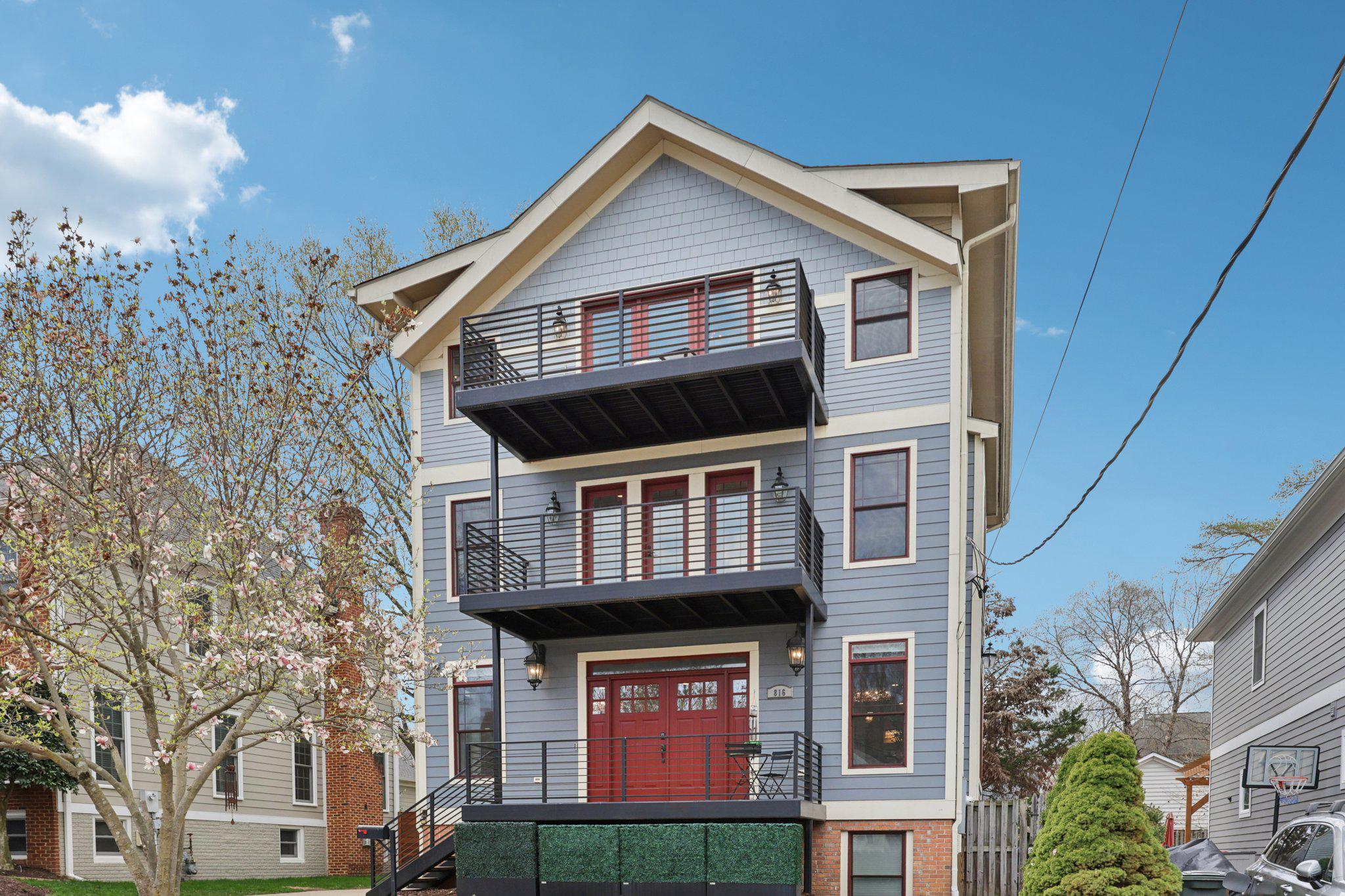 816 VEITCH STREET