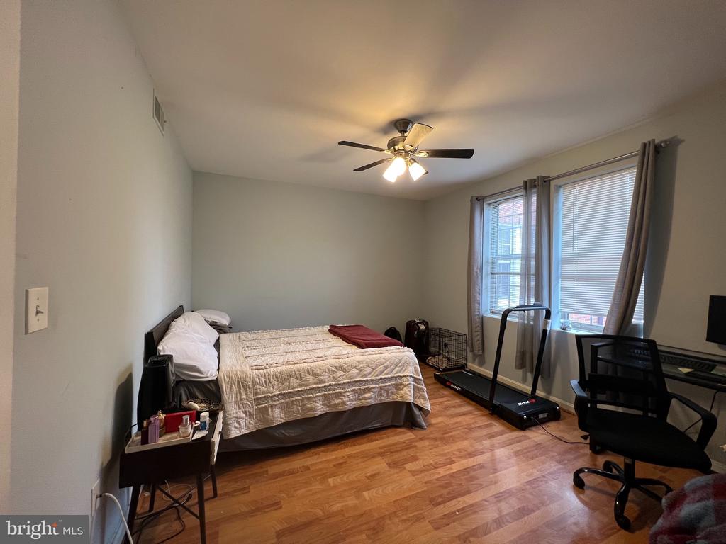 1808 QUEENS LANE Unit: 4-212