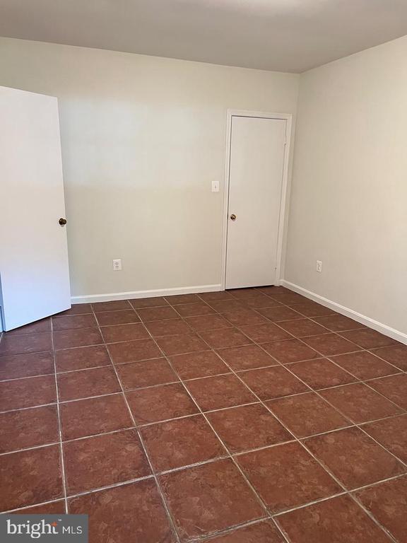 1741 N TROY STREET Unit: 8-422