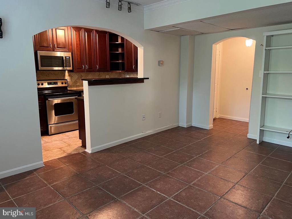 1741 N TROY STREET Unit: 8-422