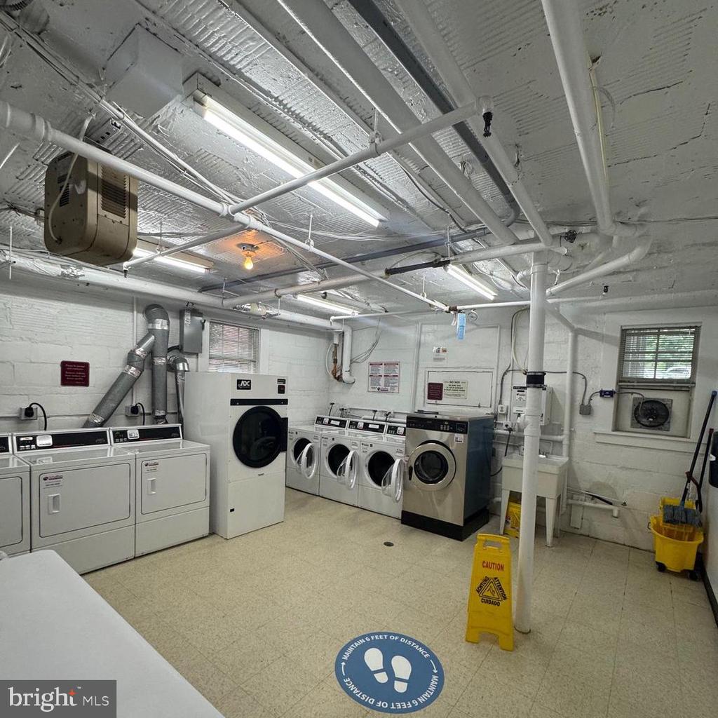 1741 N TROY STREET Unit: 8-422