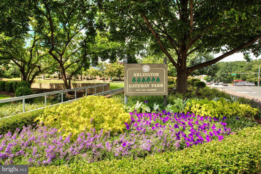 1913 KEY BOULEVARD Unit: 11573