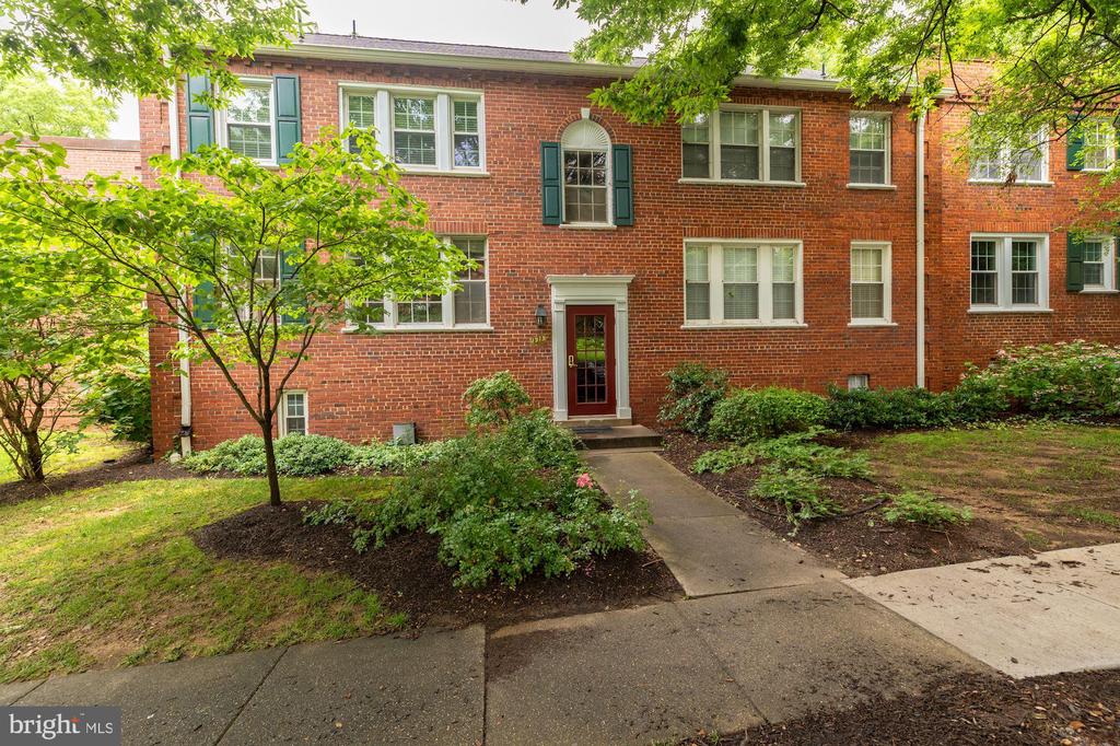 1913 KEY BOULEVARD Unit: 11573