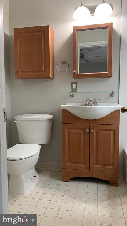 1913 KEY BOULEVARD Unit: 11573
