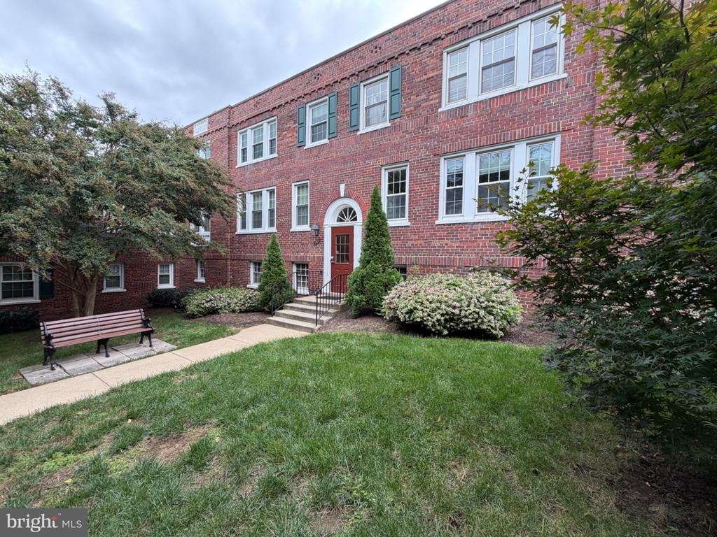 1904 KEY BOULEVARD Unit: 9455