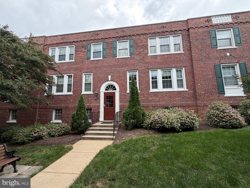 1904 KEY BOULEVARD Unit: 9455