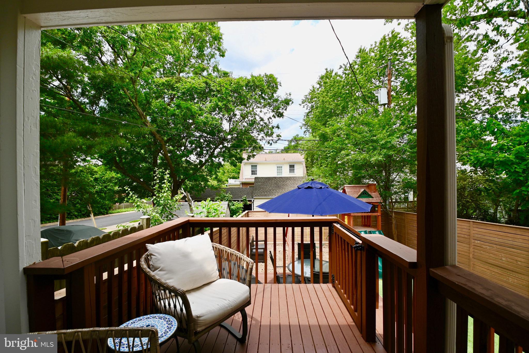 102 E GLENDALE AVENUE