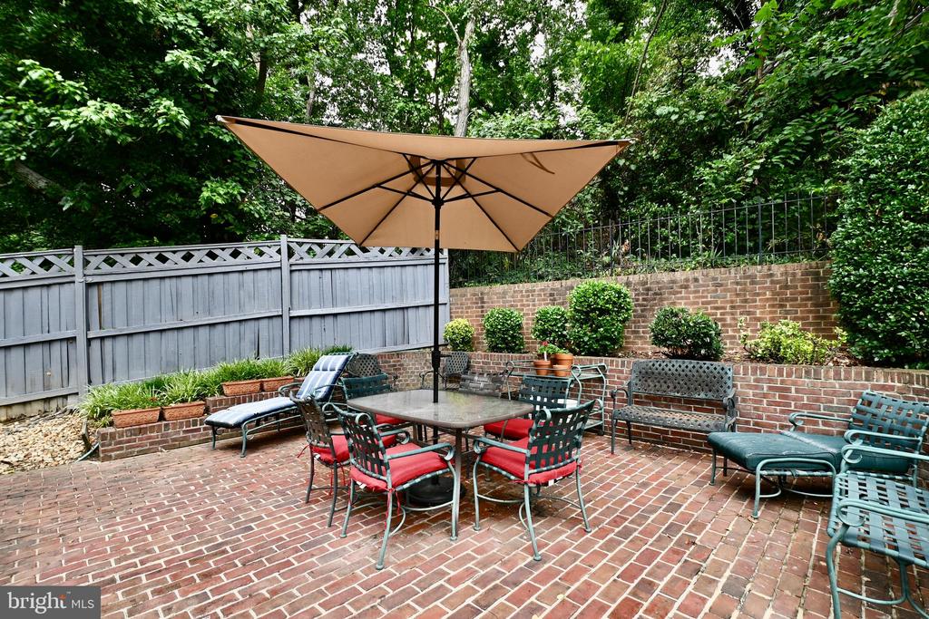503 SUMMERS COURT