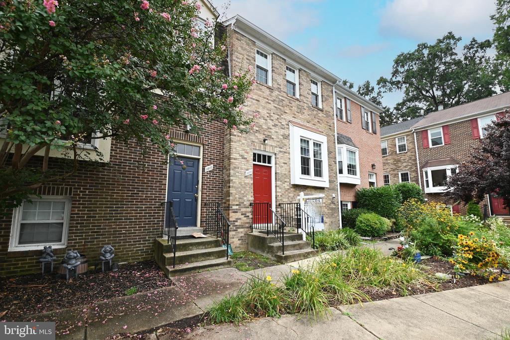 3804 BRIGHTON COURT