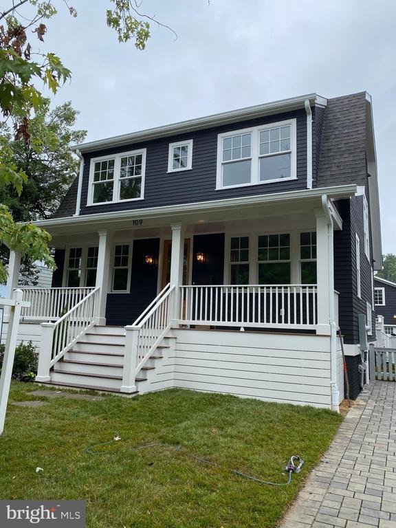 109 E ALEXANDRIA AVENUE