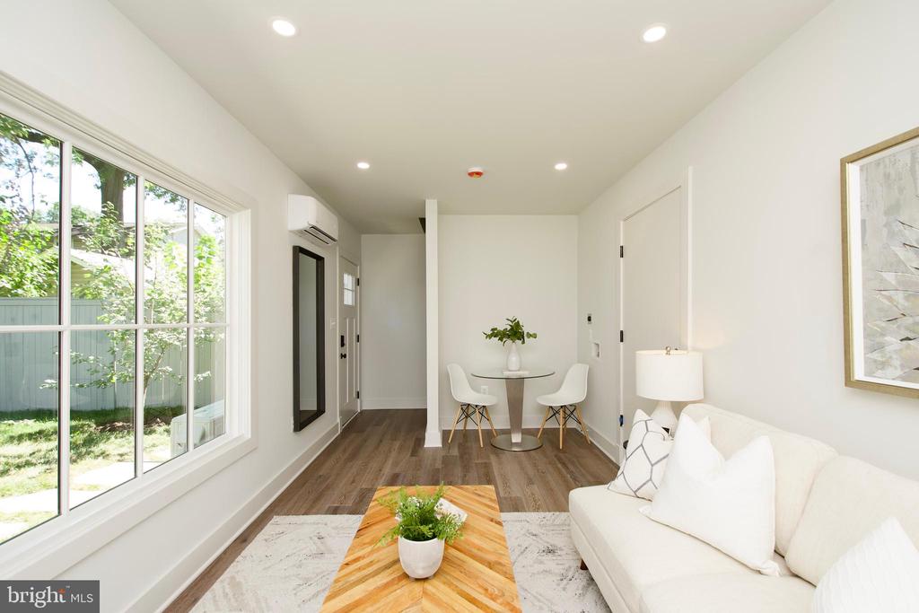 109 E ALEXANDRIA AVENUE