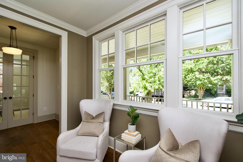 109 E ALEXANDRIA AVENUE