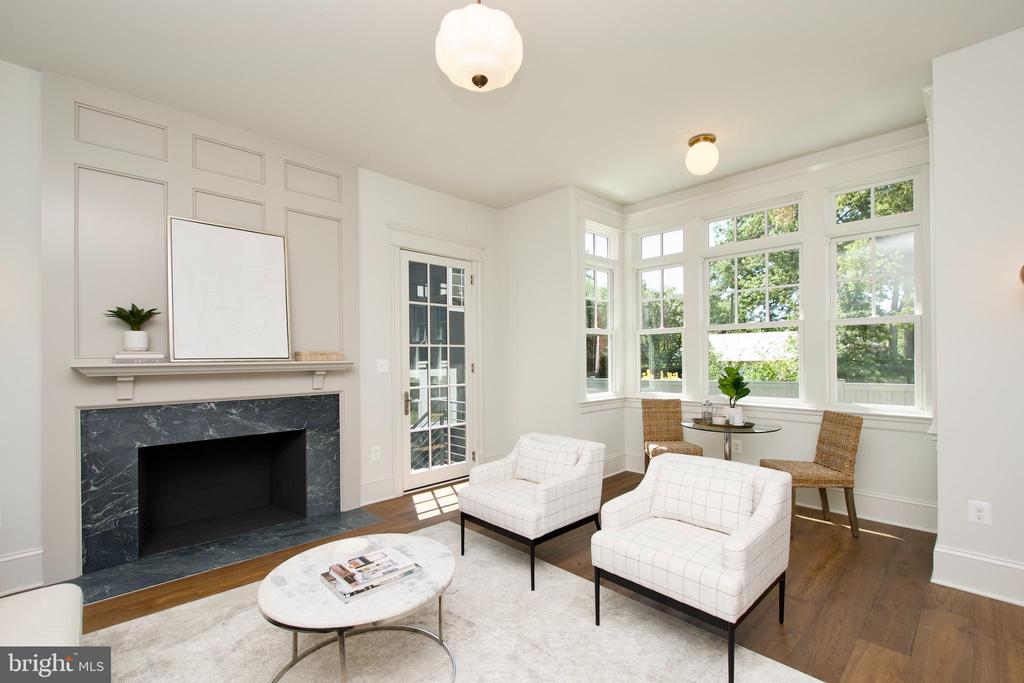 109 E ALEXANDRIA AVENUE