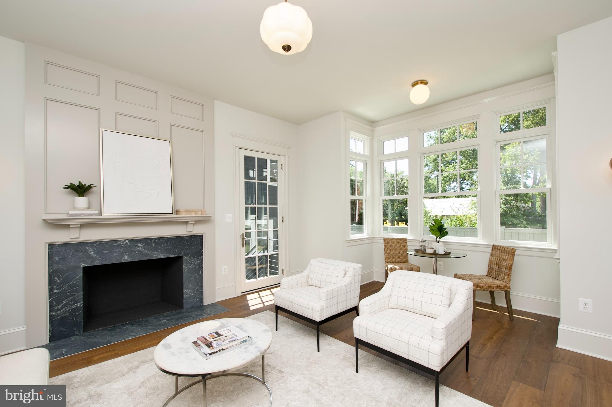 109 E ALEXANDRIA AVENUE