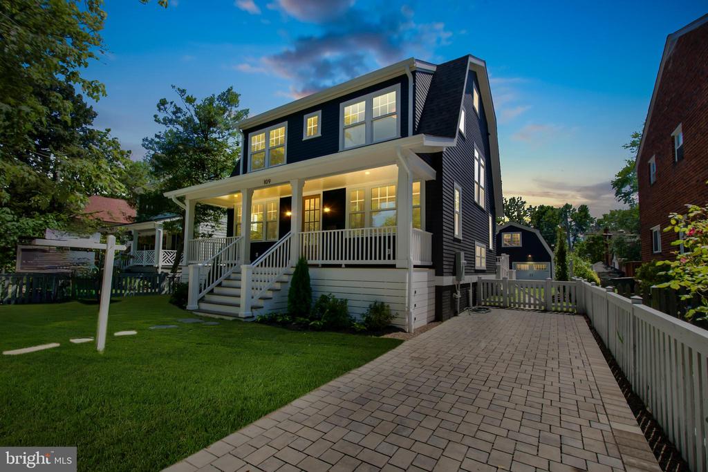 109 E ALEXANDRIA AVENUE