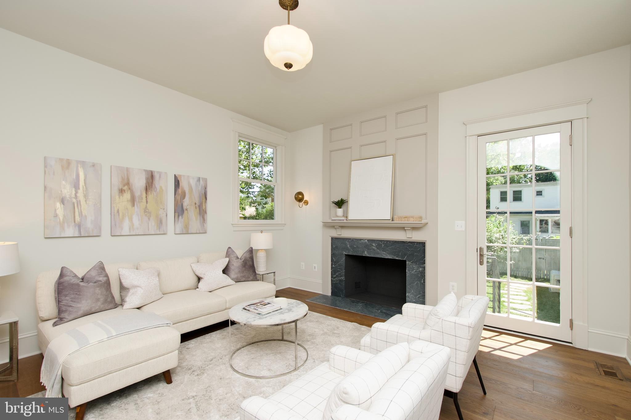 109 E ALEXANDRIA AVENUE