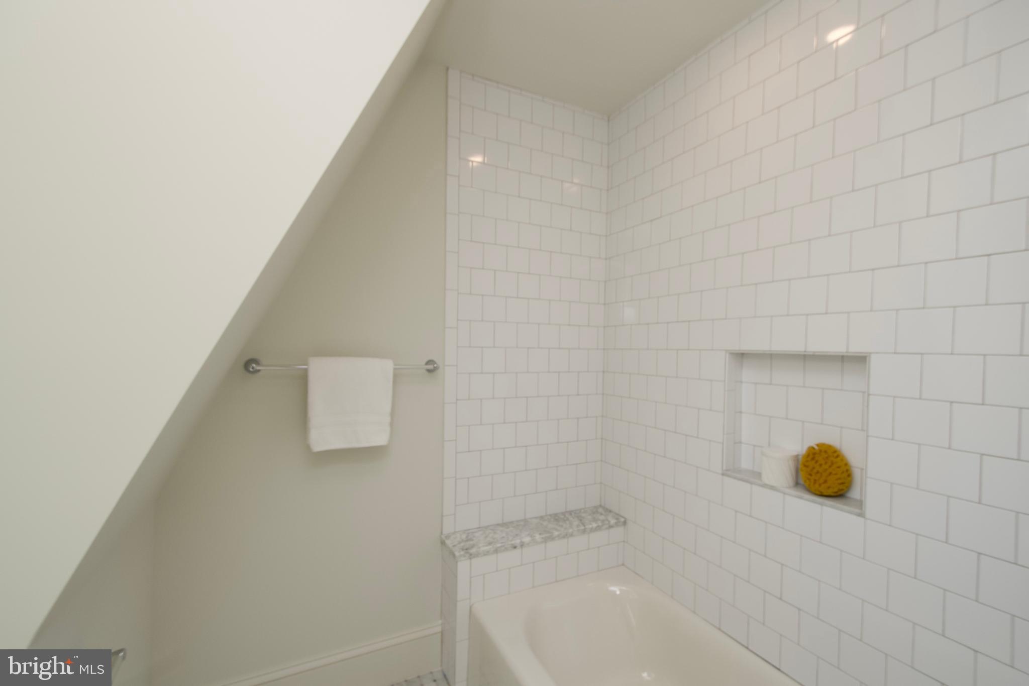 109 E ALEXANDRIA AVENUE