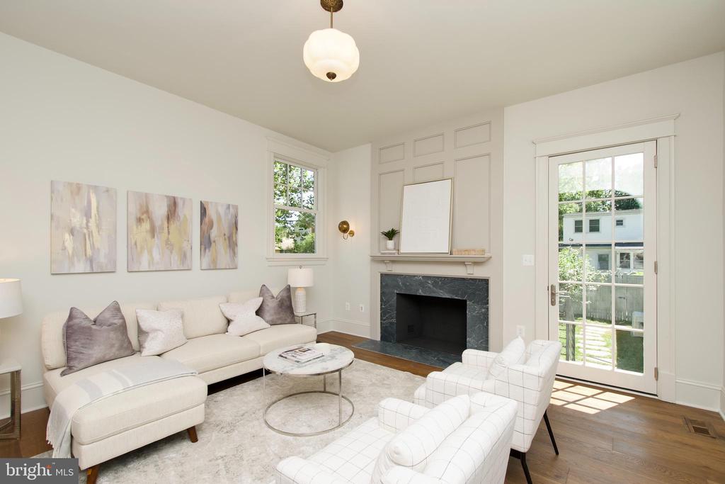 109 E ALEXANDRIA AVENUE