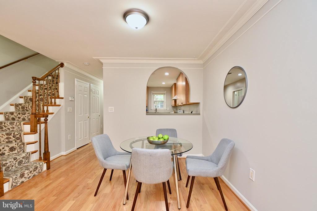 1034 N ROYAL STREET N 1034