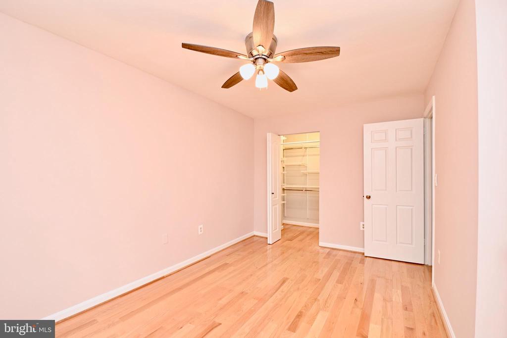 1034 N ROYAL STREET N 1034