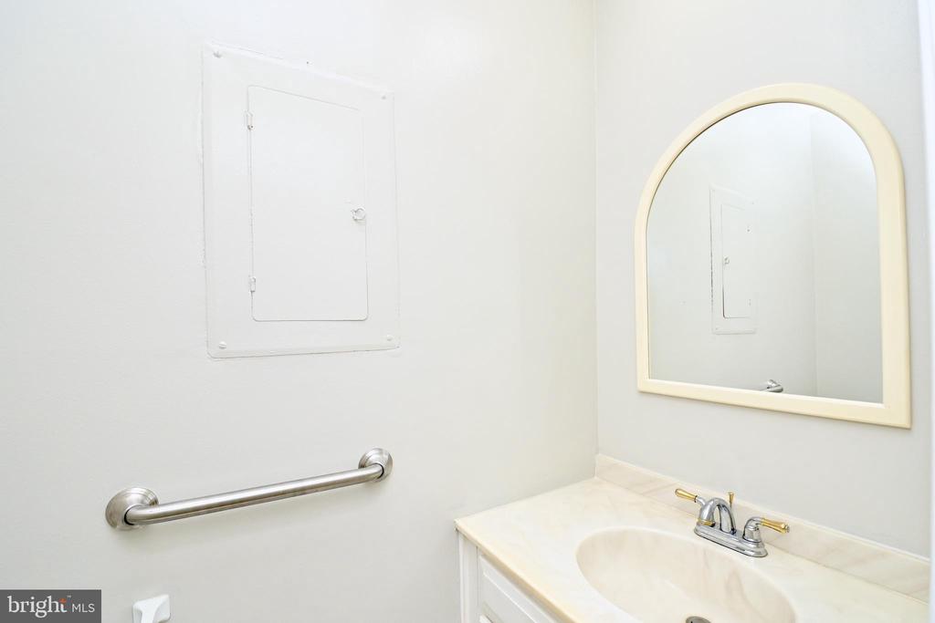 1034 N ROYAL STREET N 1034