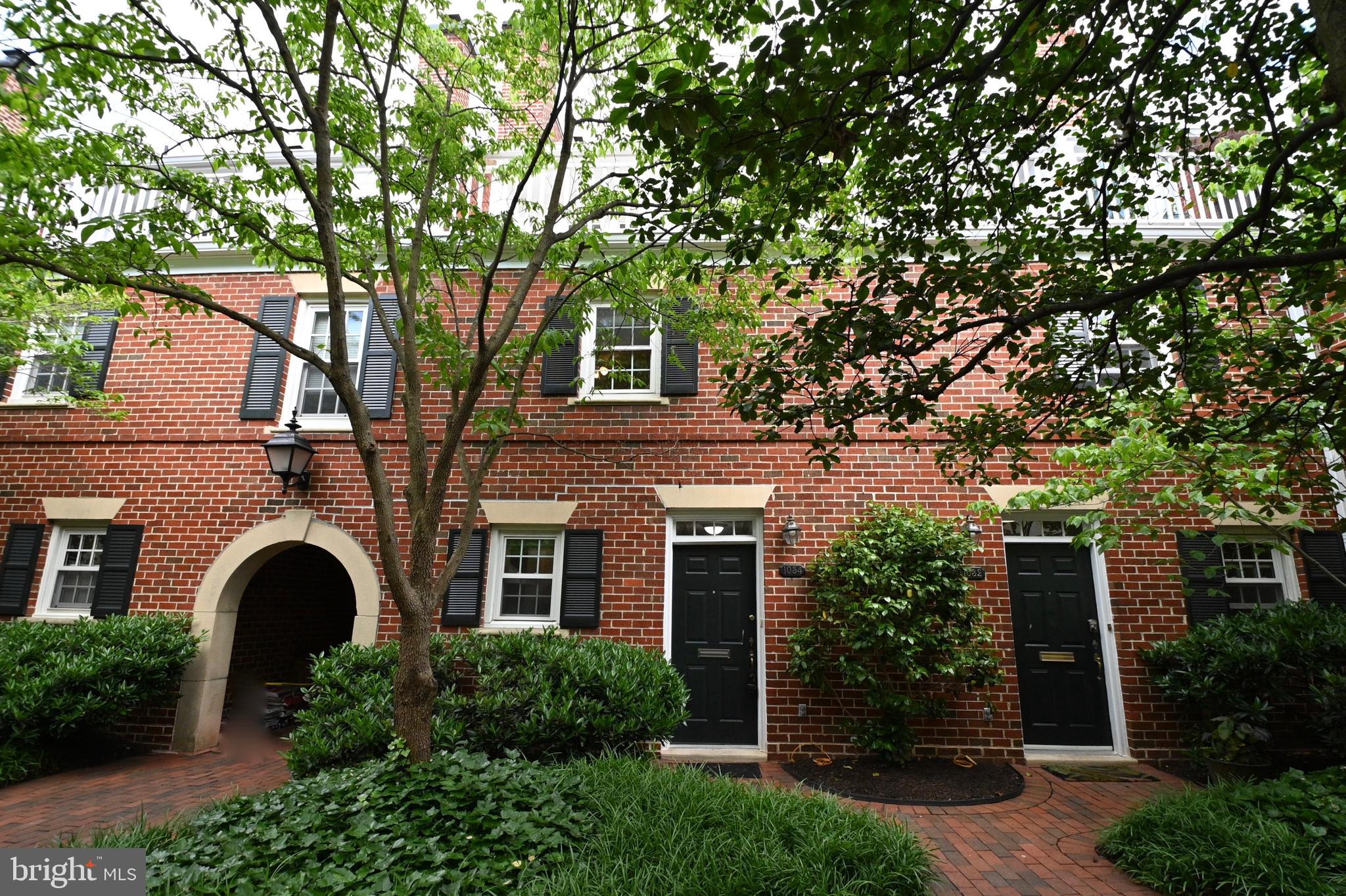 1034 N ROYAL STREET N 1034