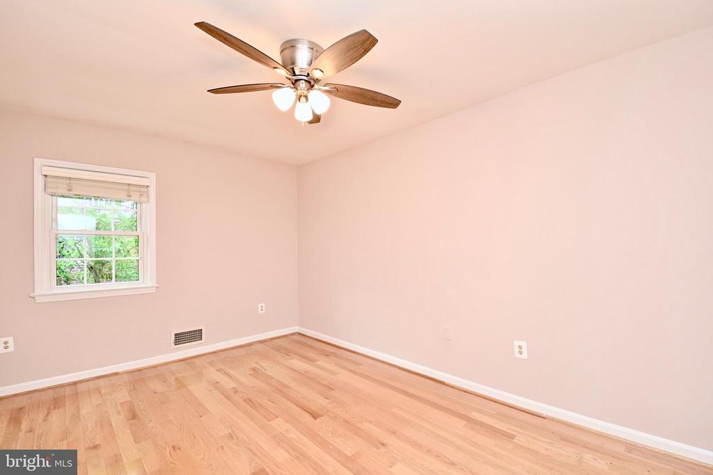 1034 N ROYAL STREET N 1034