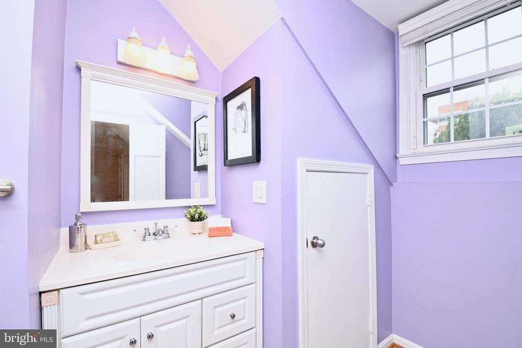1034 N ROYAL STREET N 1034