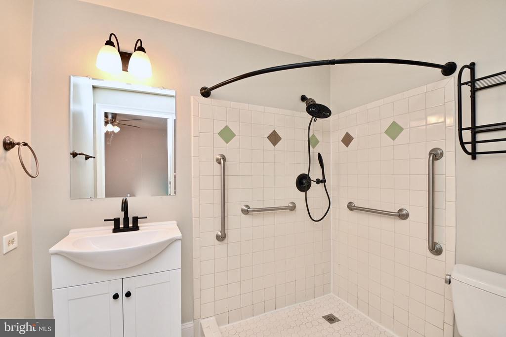 1034 N ROYAL STREET N 1034