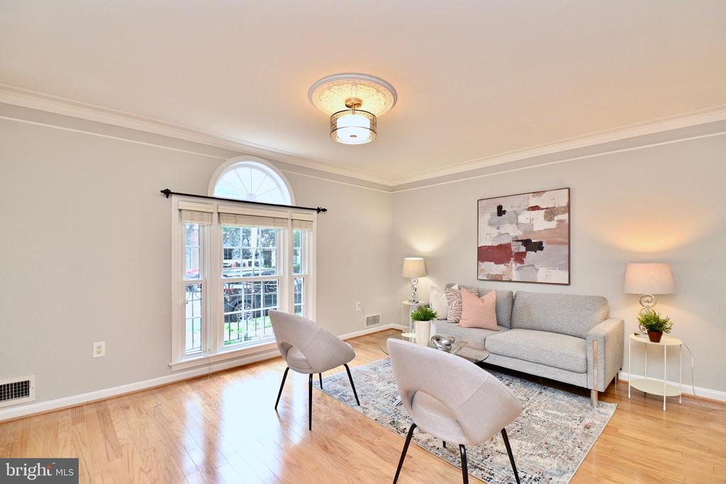 1034 N ROYAL STREET N 1034