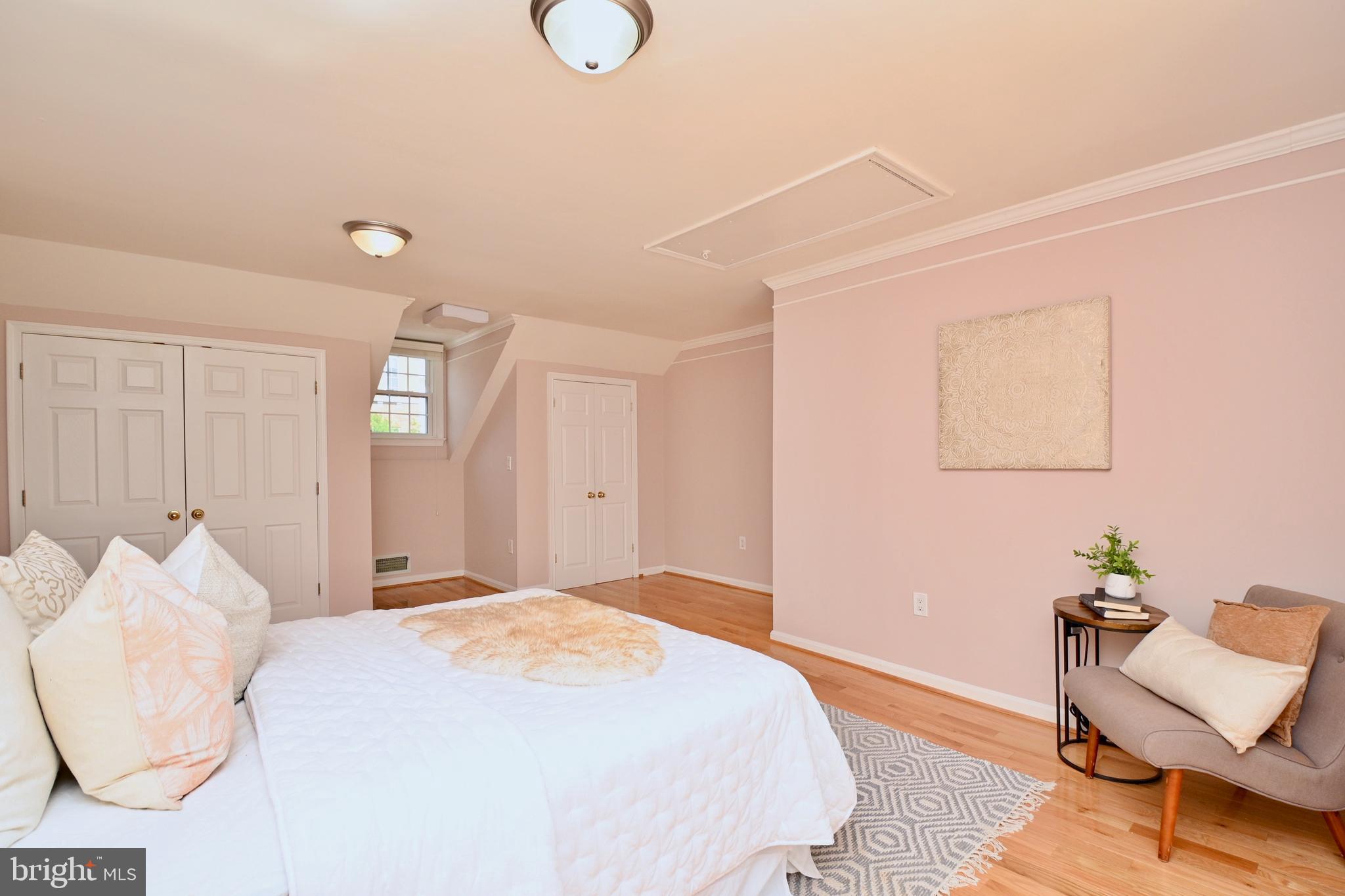 1034 N ROYAL STREET N 1034