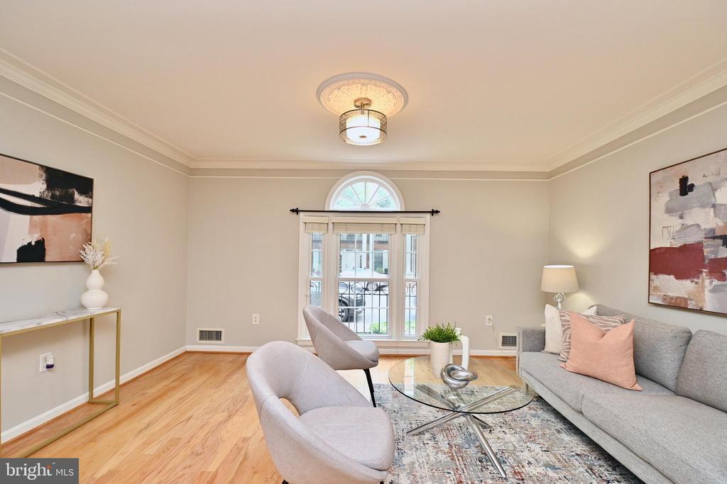 1034 N ROYAL STREET N 1034