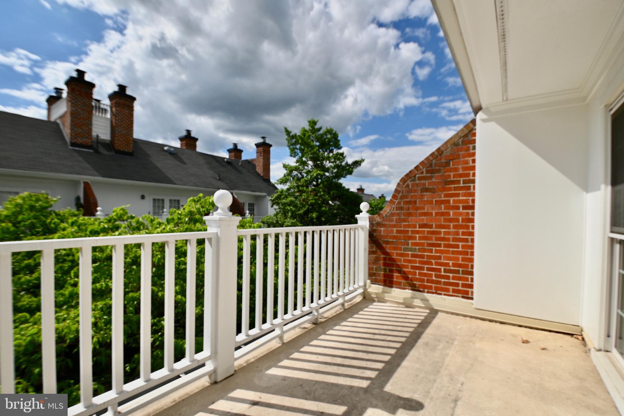 1034 N ROYAL STREET N 1034