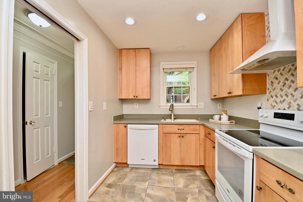 1034 N ROYAL STREET N 1034