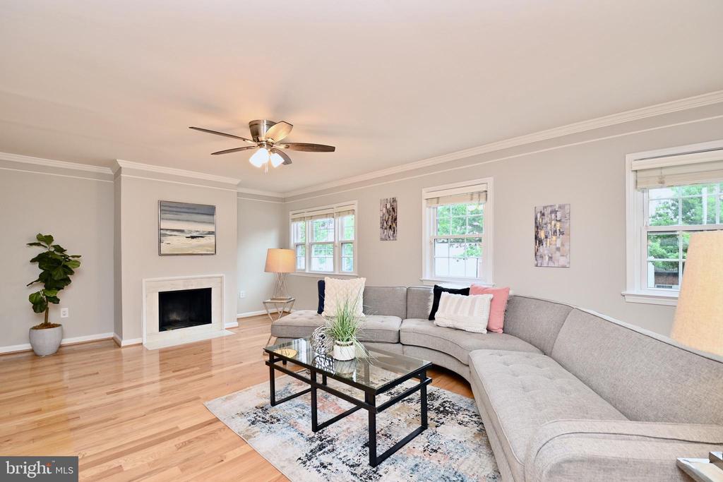 1034 N ROYAL STREET N 1034