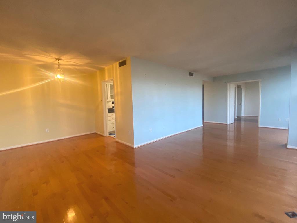 6301 STEVENSON AVENUE 310