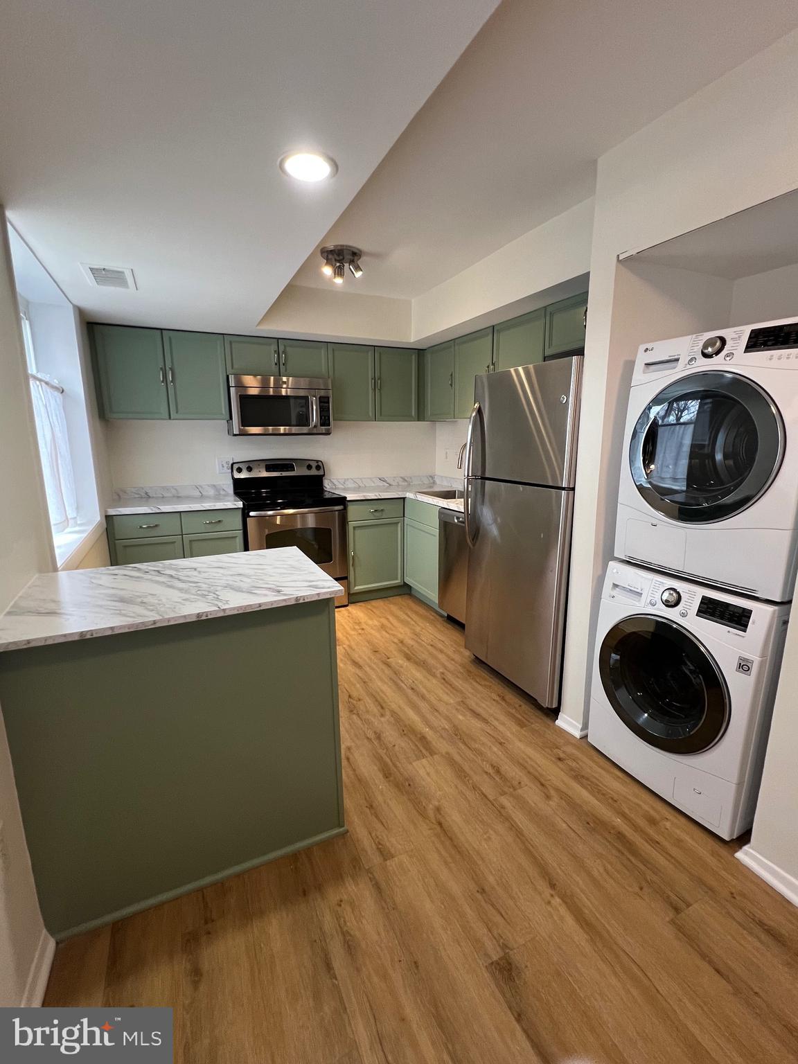 3230 S 28TH STREET 102