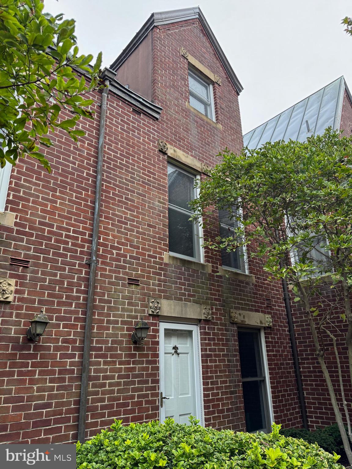 142 N UNION STREET