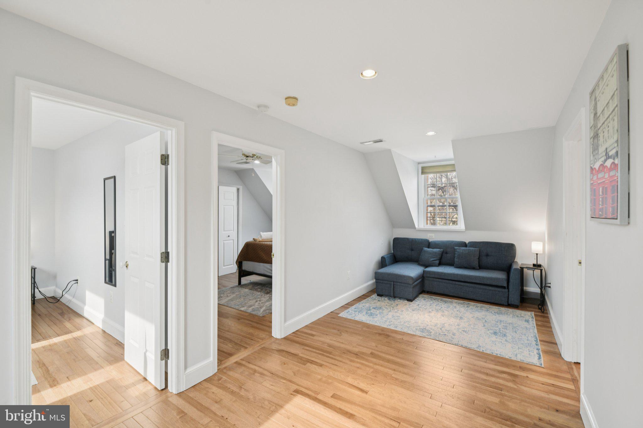 10 IRVING COURT