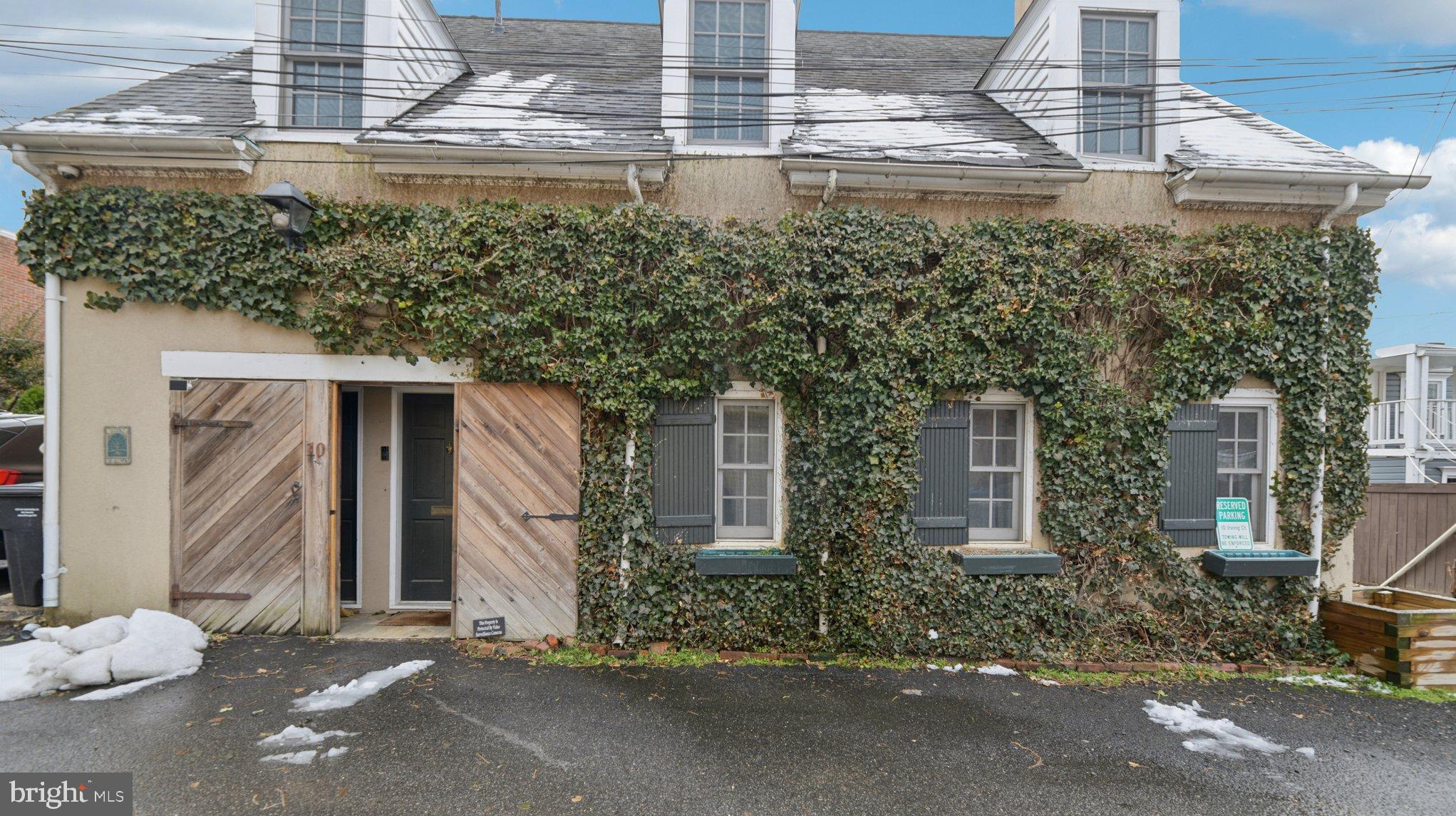 10 IRVING COURT