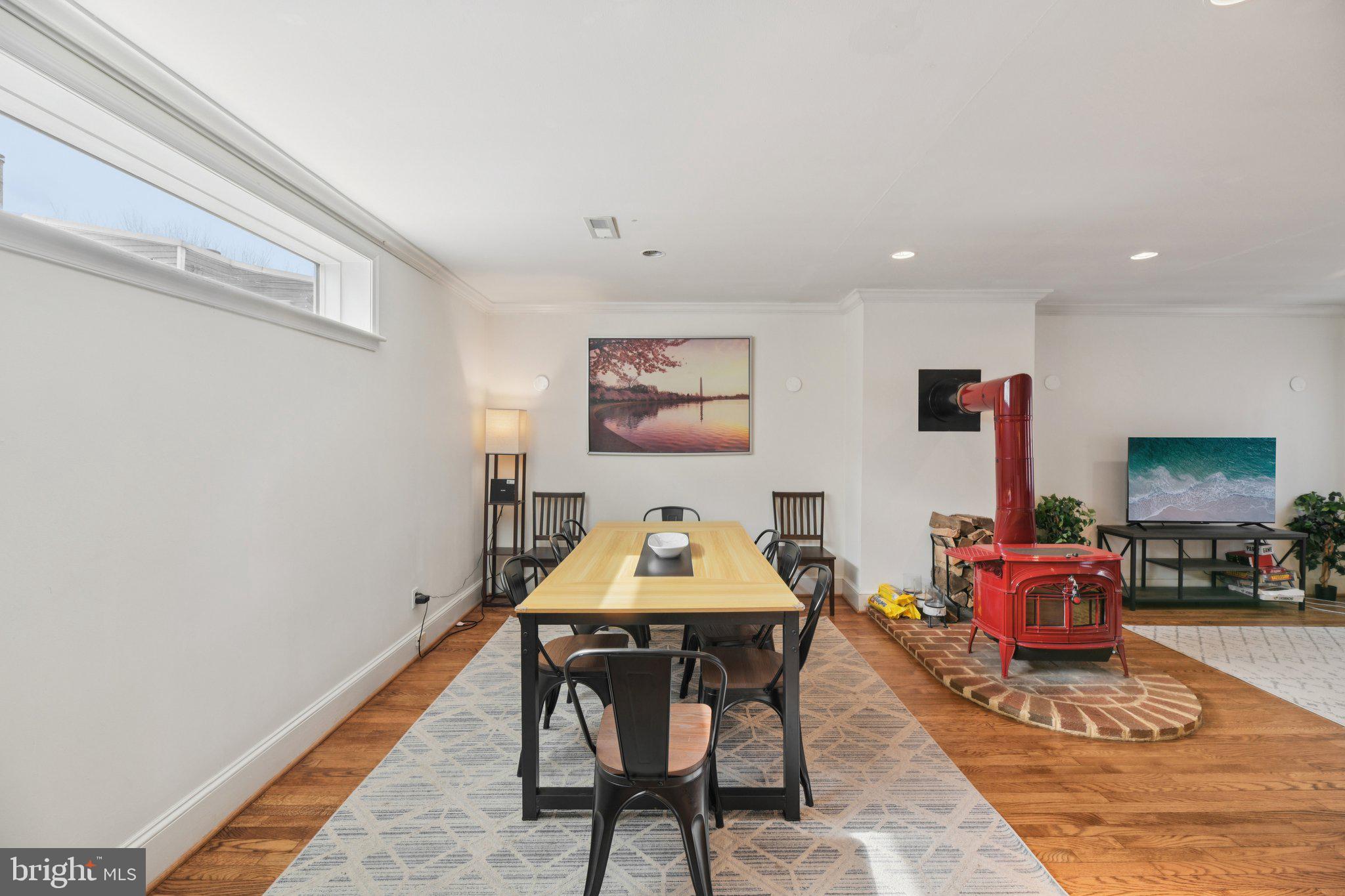 10 IRVING COURT