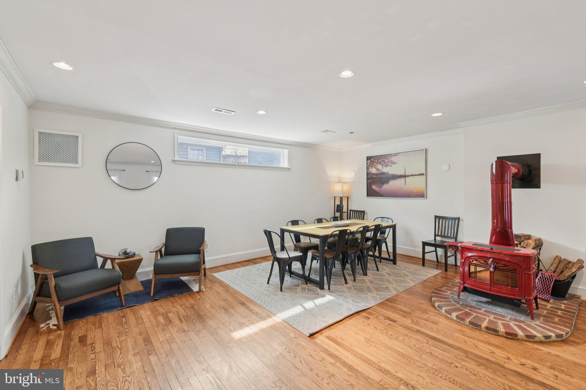 10 IRVING COURT